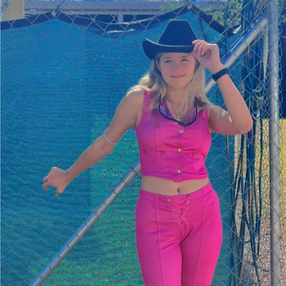 Meet your Posher, Madeleine - Picture 5 of 10